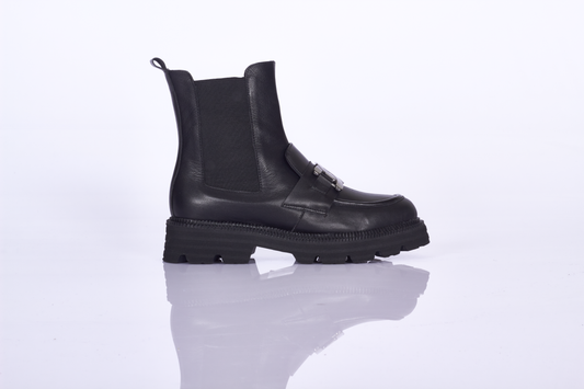 Siyah Deri Lastikli Kadın Loafer